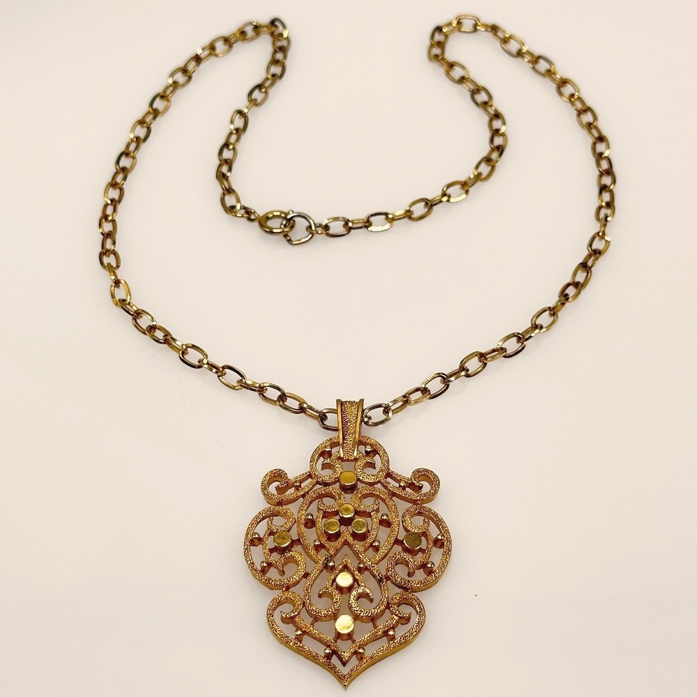 Crown Trifari Necklace Gold Tone Filigree Scroll Pendant 20 Inch Chain